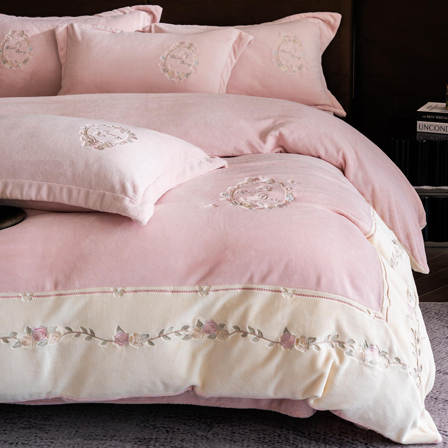 高端床上四件套牛奶绒a类母婴级冬季加厚加绒法兰珊瑚绒毛绒床品