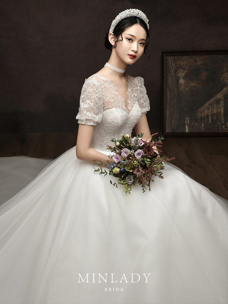 Camellia wedding dress 2021 new trailing bride thin temperament high-end French Hepburn bubble sleeve main yarn