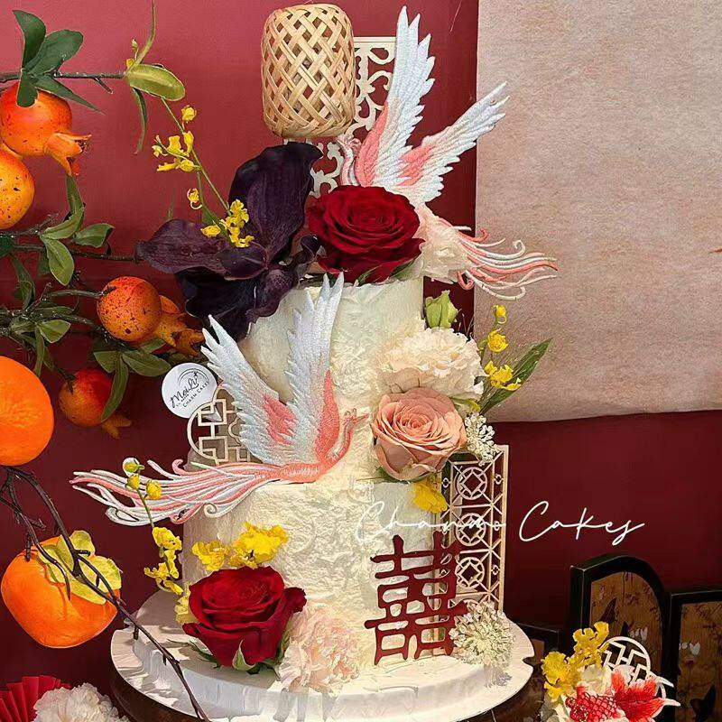 新中式国风结婚甜品台木片屏风喜鹊刺绣凤凰订婚宴甜品蛋糕装饰