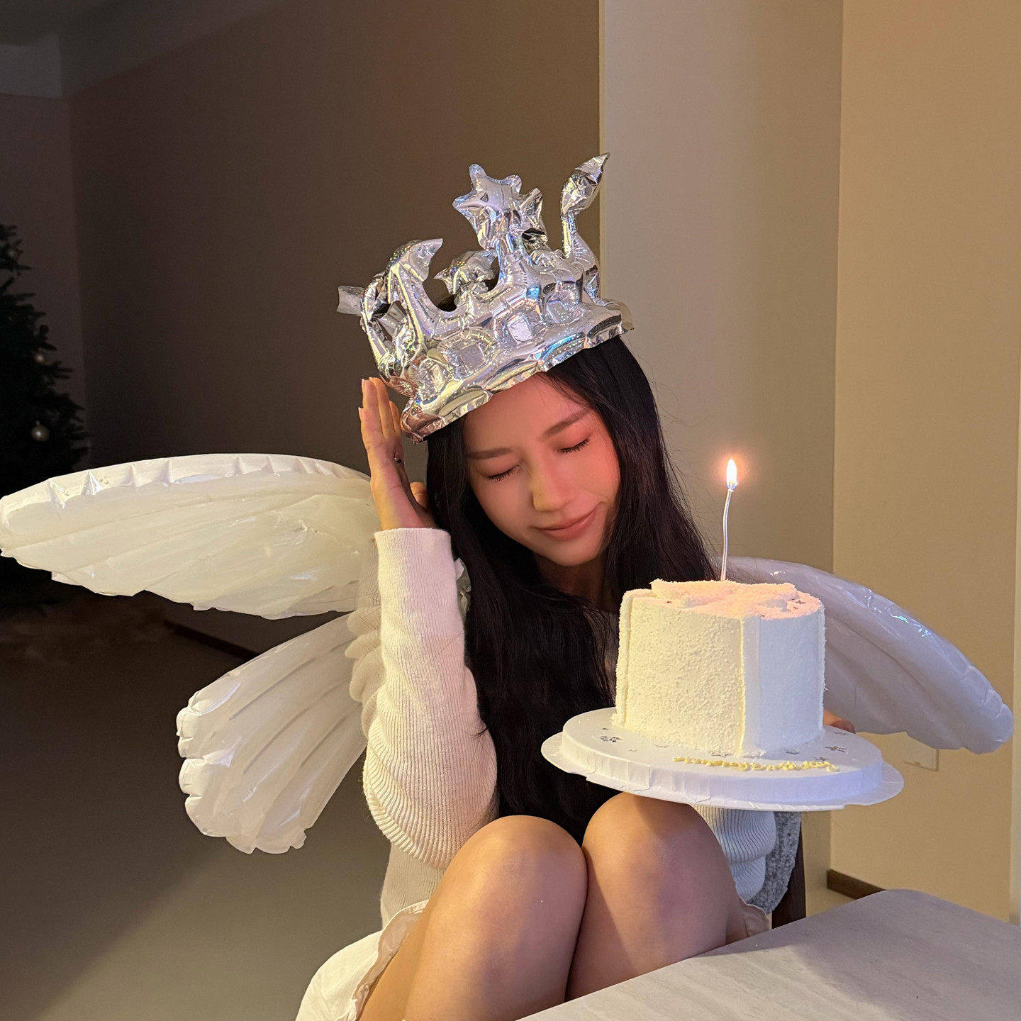 银色镭射皇冠气球帽ins女孩生日派对氛围头饰高级感装饰拍照道具