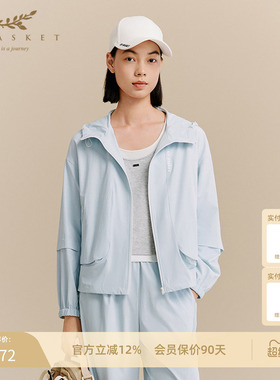 十二篮时尚运动户外轻量薄款休闲百搭连帽外套女减龄舒适蓝色秋季