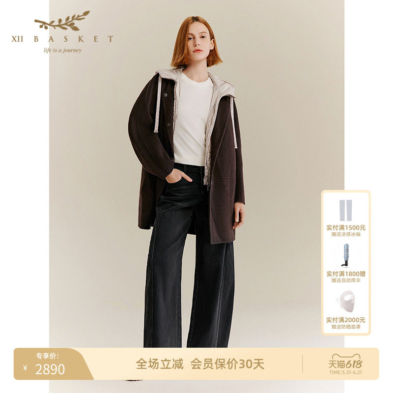 十二篮25秋咖色运动宽松外套女