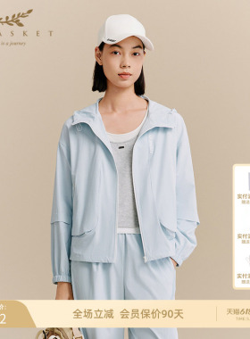 十二篮时尚运动户外轻量薄款休闲百搭连帽外套女减龄舒适蓝色秋季