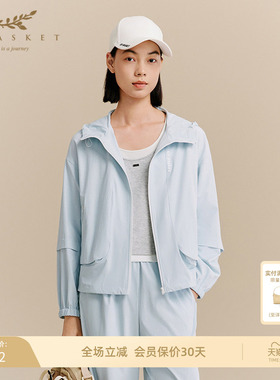 十二篮时尚运动户外轻量薄款休闲百搭连帽外套女减龄舒适蓝色秋季
