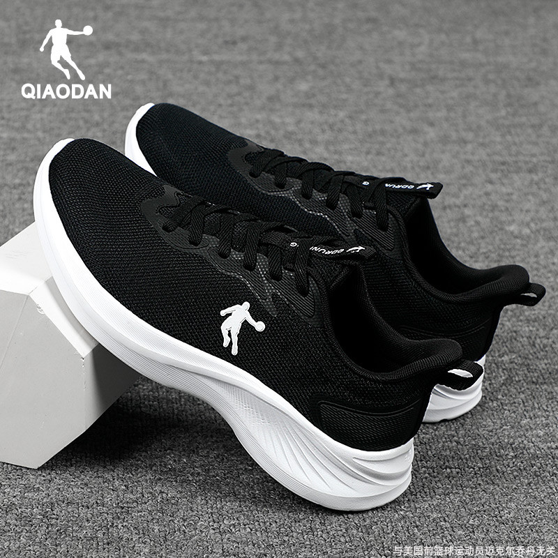 乔丹女鞋运动鞋网面透气跑步鞋子