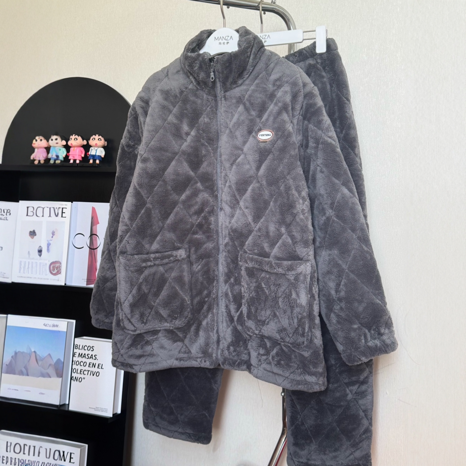 芬腾男三层加厚珊瑚绒抗静电睡衣