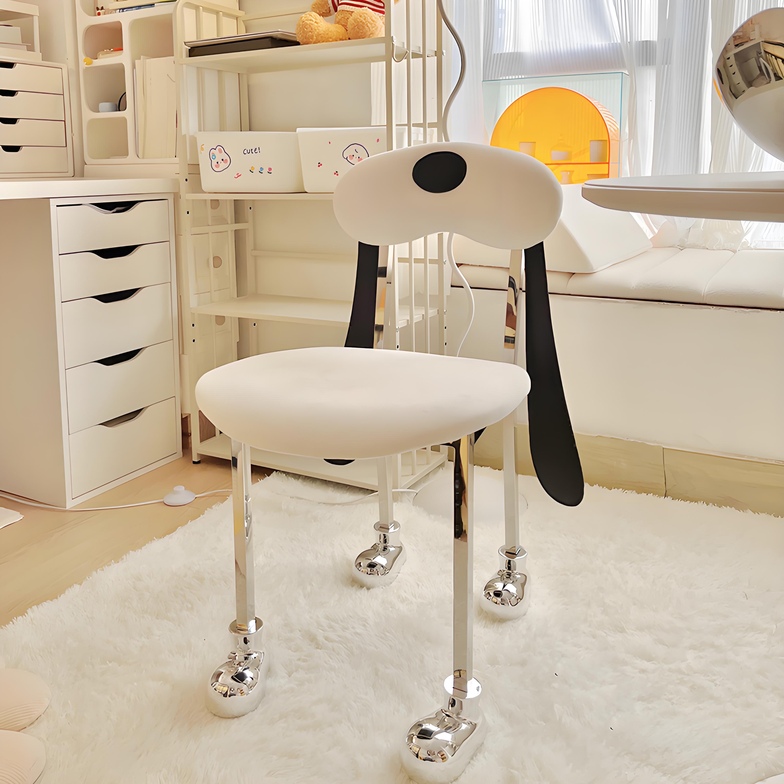 中古风狗狗儿童房卡通餐椅化妆椅