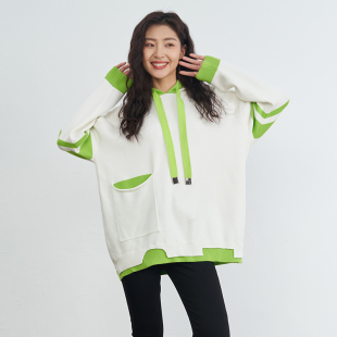 韩版 UGIZ 23年冬季 新品 撞色拼接不规则下摆连帽毛衣UDWG905 女装