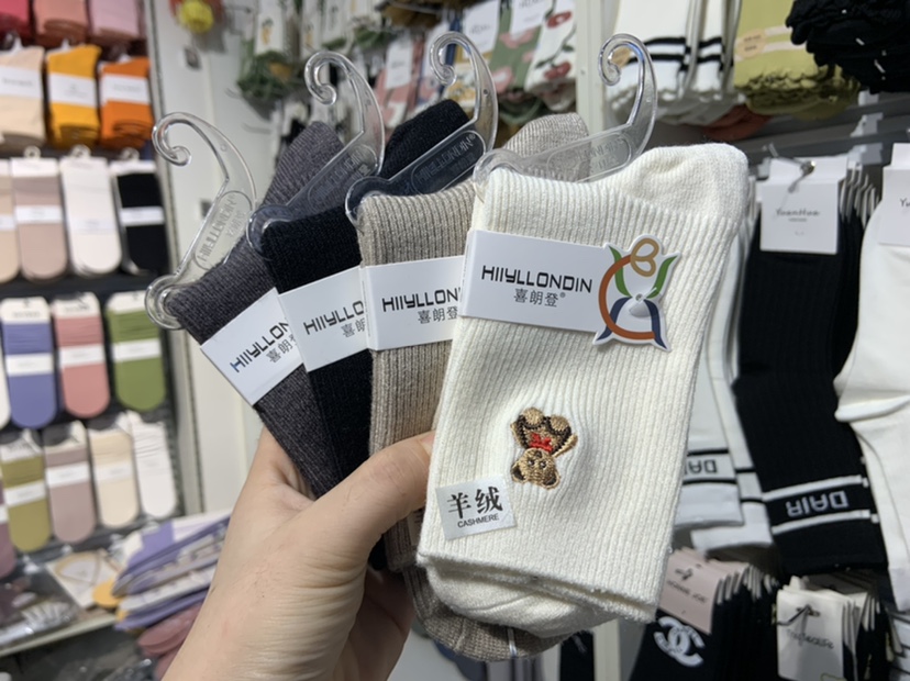 5双包邮喜朗登2152-2小熊绣花羊绒女袜秋冬厚款女袜细条中筒袜潮