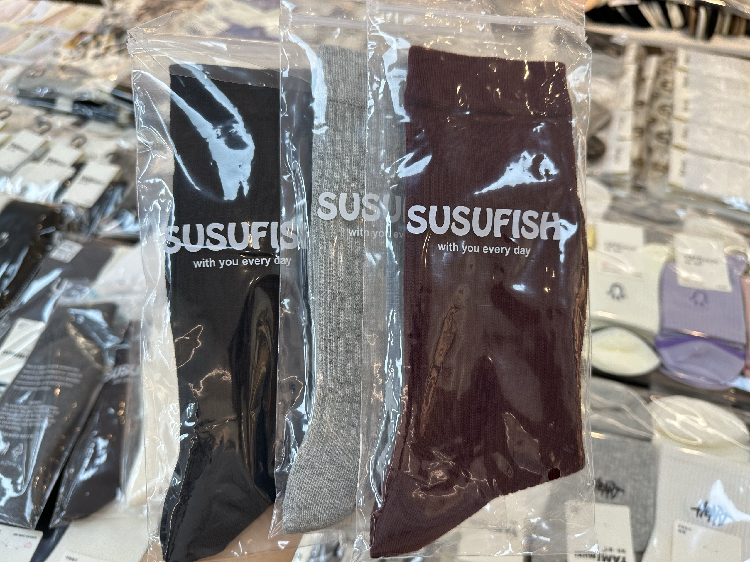 5双包邮SUSUFISH安可拉红袜子黑白灰无骨小腿袜中长筒堆堆袜日系