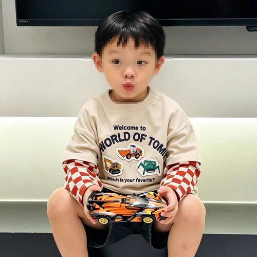 现日单同款汽车多美k假两件男孩男童帅气可爱长袖T恤80-140