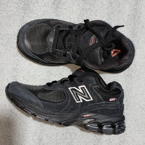 New Balance NB 2002 舒适百搭休闲鞋 黑色 中童 GC2002RX