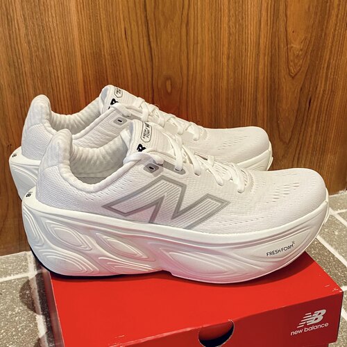 New Balance NB Fresh Foam X More v5 运动舒适透气 低帮跑步鞋