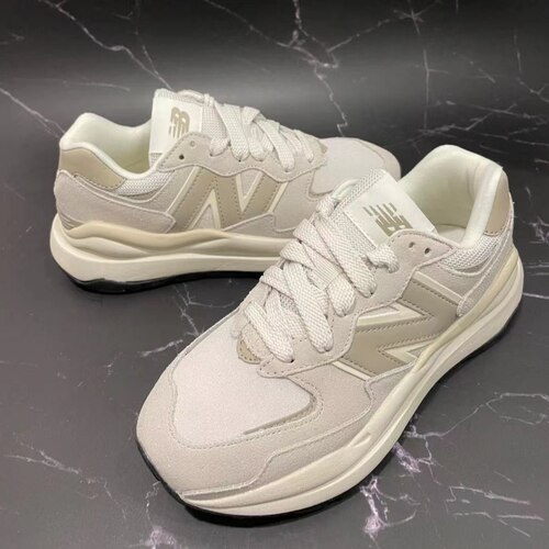 New Balance NB 5740 经典耐磨休闲跑步鞋 女款 浅奶茶色W5740LT1