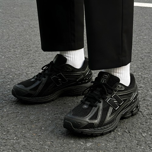 New Balance NB 1906R舒适减震休闲跑步鞋 男女同款 黑色M1906RCH