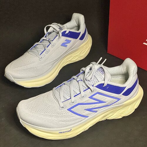 New Balance 1080 v13 缓震 舒适低帮跑步鞋 男款 浅蓝色M1080L13