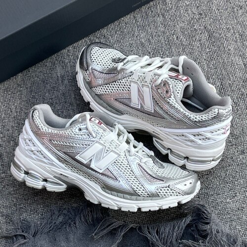 New Balance NB 1906R减震低帮休闲跑步鞋男女同款 银白 M1906RCB