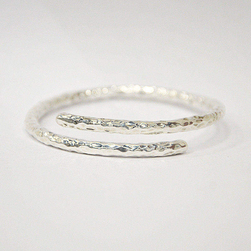 定制手工锤纹交叉镯子男女情侣实心S999纯银手镯简约年轻款送礼物