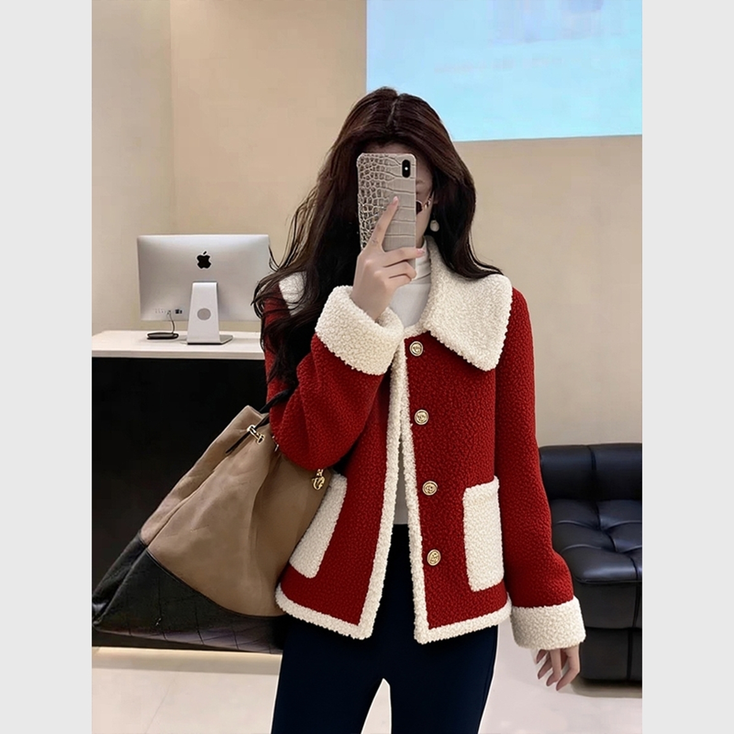 红色拼接羊羔毛外套2025新款