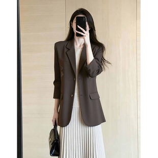 韩系chic别致通勤高级感咖色西装两件套装裙女2026超火穿搭一整套