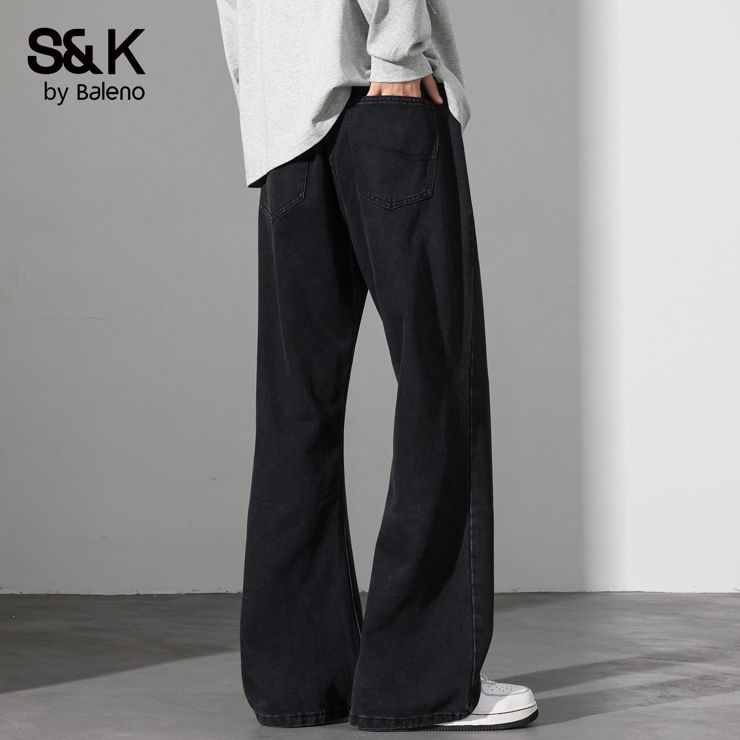 班尼路秋季新款宽松微喇牛仔裤男