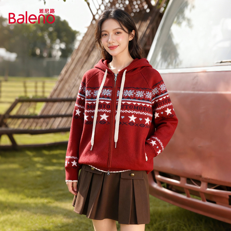 班尼路连帽针织开衫外套女冬季新款宽松休闲设计感百搭圣诞毛衣Q