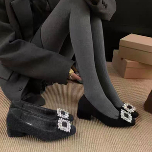法式气质水钻方扣粗跟单鞋女2025秋冬新款方头浅口高跟加绒毛毛鞋