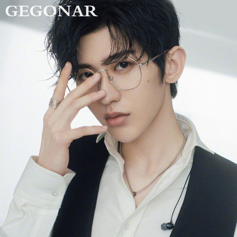 超轻男韩系大脸钛合金女纯钛眼镜框 明星爱豆同款 新颖多边形框型 可配高度数镜 捷古耐旗舰店