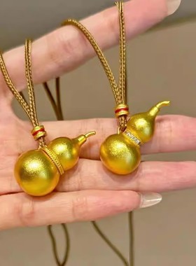 新中式轻奢华金色葫芦吊坠项链女2026新款过新年祝福氛围感毛衣链