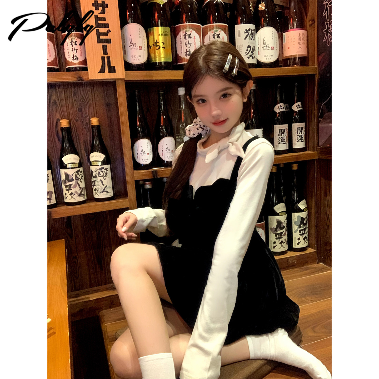 甜美风黑色丝绒吊带连衣裙女冬季图片
