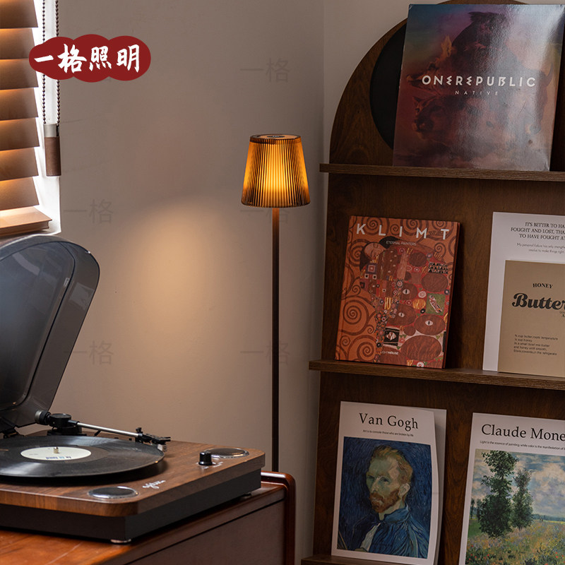 复古落地灯中古客厅沙发边氛围落地灯卧室书房高颜值手提立式台灯