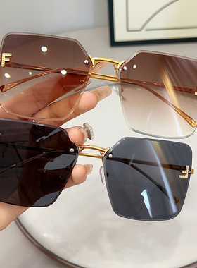 眼镜女韩版潮太阳镜2024年新款gm墨镜网红渐变色ins风显脸小眼睛