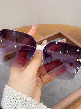 【亏本清仓】墨镜夏显脸小太阳镜防紫外线舒适复古黑框茶色眼镜潮