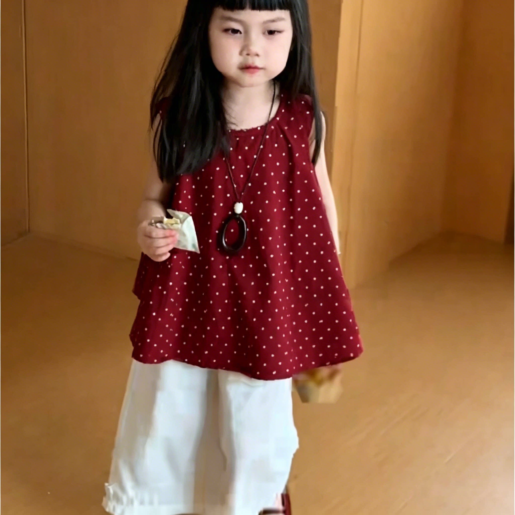女童夏季新款酒红色波点无袖上衣套装