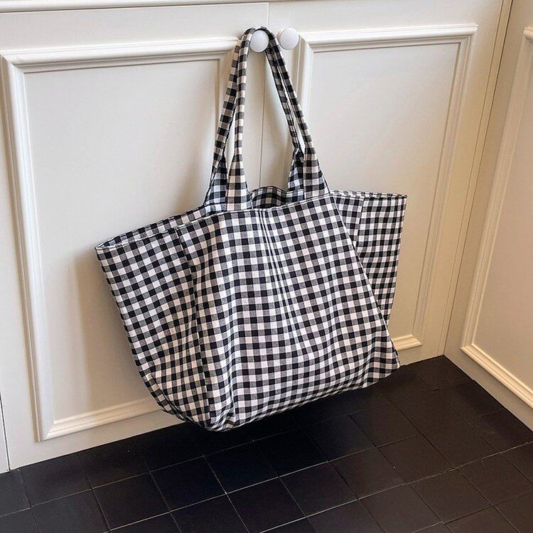 韩系ins风黑白格子撞色布包2025新款大容量单肩通勤手提托特包