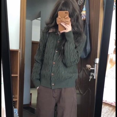 韩系假两件针织开衫绿色毛衣