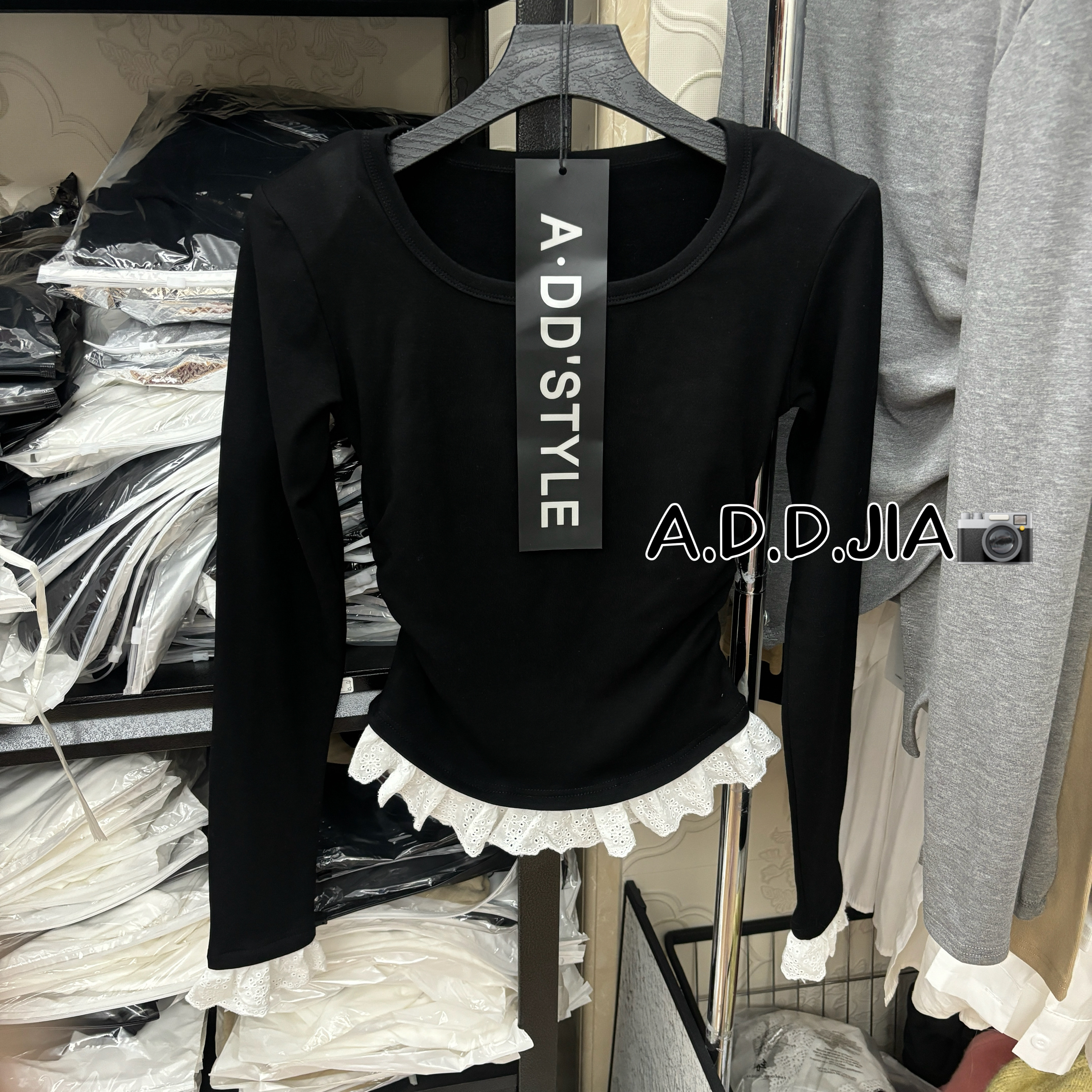 ADD十三行2025秋冬温柔风气质u领套头花边T恤衫百搭舒适洋气上衣