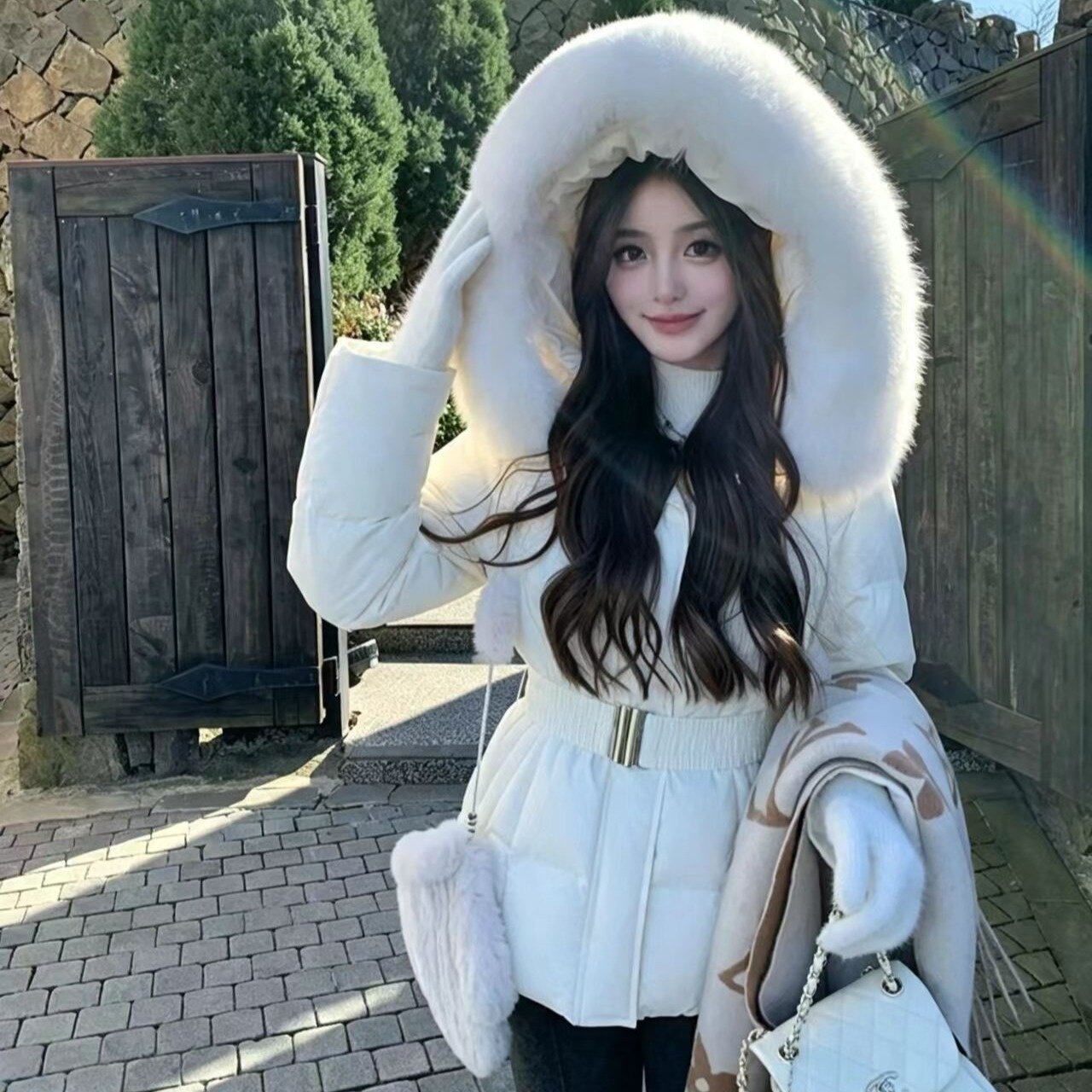 轻奢短款大毛领连帽显瘦保暖棉服
