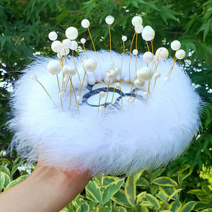 车载大号羽毛防滑垫汽车摆件珍珠皇冠毛毛垫车内装 饰配件