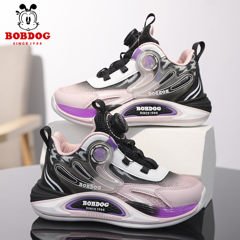 巴布豆女童运动鞋子2026春秋新款网面透气防臭旋转纽扣儿童篮球鞋