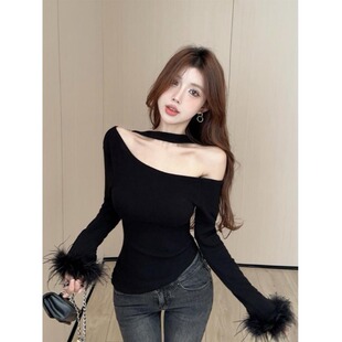 显瘦名媛高级感露肩羽毛挂脖打底衫 2025黑色上衣女秋冬法式 修身