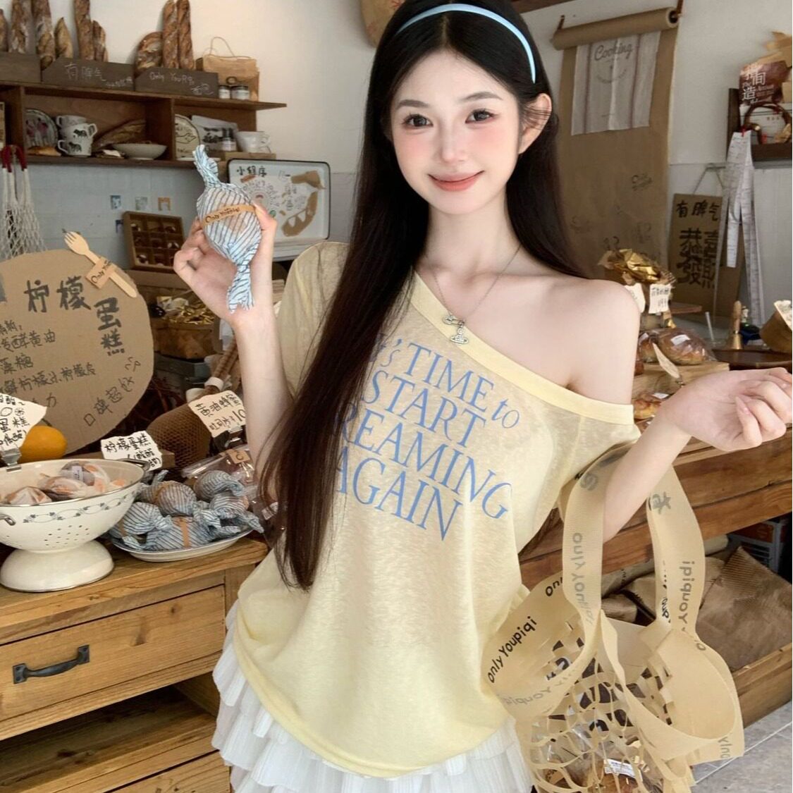 黄色字母印花斜肩T恤女夏薄款