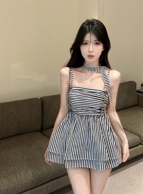 甜辣妹风条纹飘带抹胸吊带背心夏季新款设计感小众宽松无袖上衣女