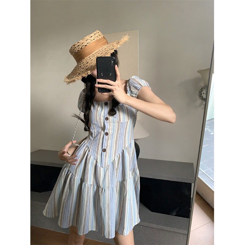 夏季海边条纹吊带法式连衣裙