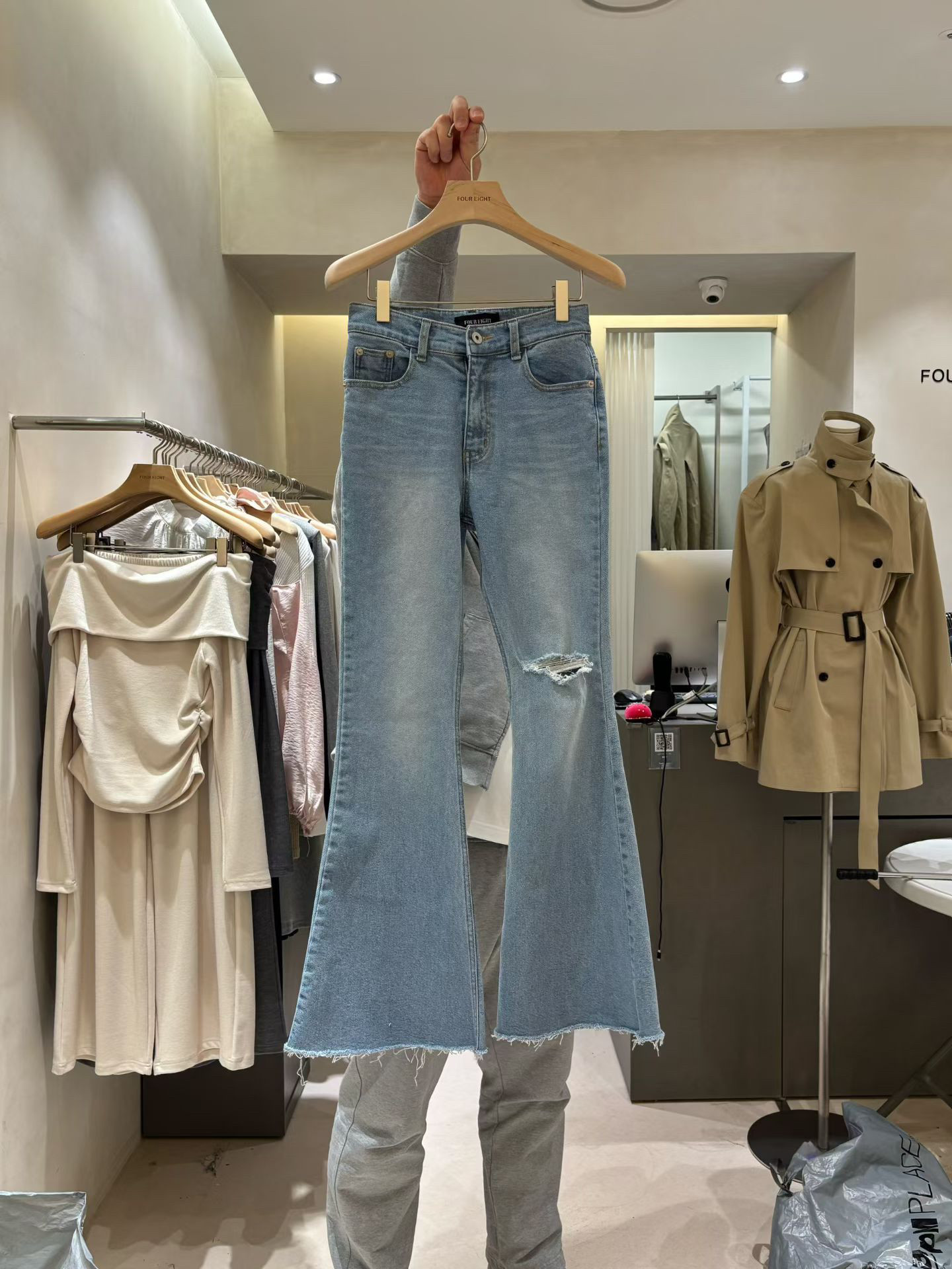 whins美式复古破洞牛仔裤女2026春夏新款慵懒风宽松休闲阔腿长裤