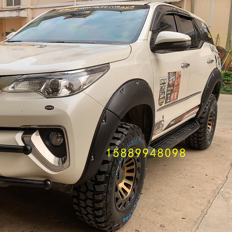 Toyota Fortuner 丰田 奔跑者 穿越者加宽轮眉 越野改装件 涉水喉