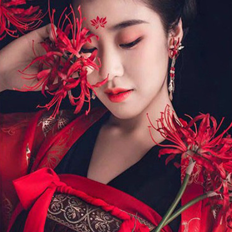 仿真彼岸花红曼珠沙华白曼陀罗华古装汉服风格写真拍照手持拿道具