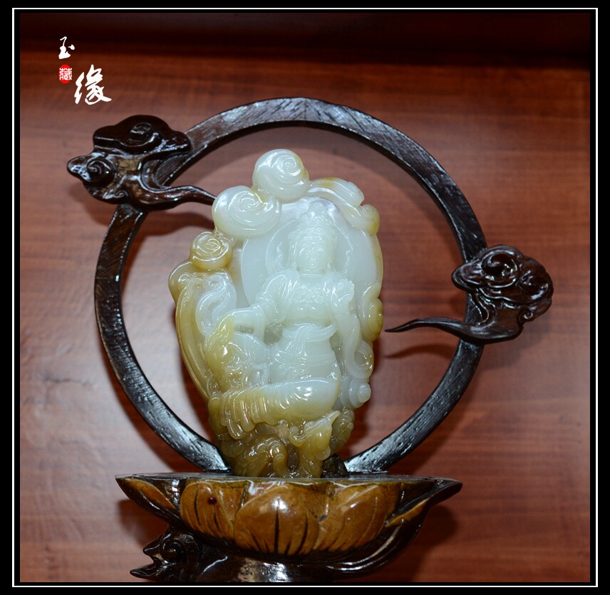 新疆和田玉观音小摆件玉之缘且末糖白玉观音实木底座新品礼品玉佩