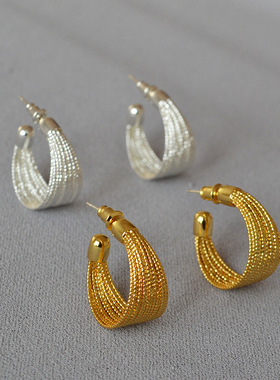 小众个性潮酷ins风黄铜镀金刻花闪光线条925银针C字耳钉耳环耳饰