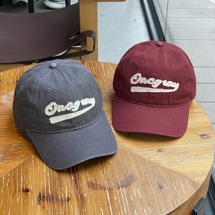 三福同款英文刺绣棒球帽子女2025秋冬新软顶情侣出游鸭舌帽男潮帽